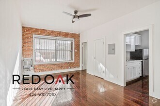 Building Photo - 245 N Kenmore Ave