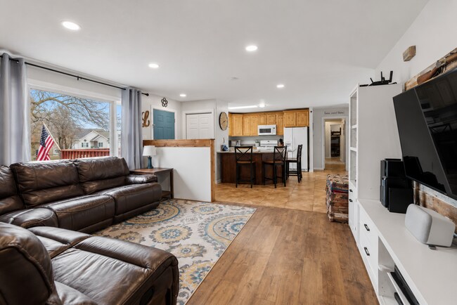 Foto del edificio - 722 Lambrecht Ln