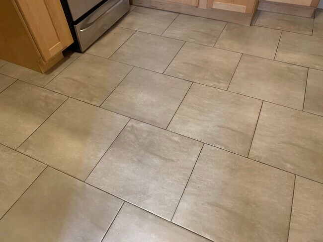 Foto del edificio - 2600 N Lakeview Ave