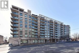 Building Photo - 935-PH935 Sheppard Ave W