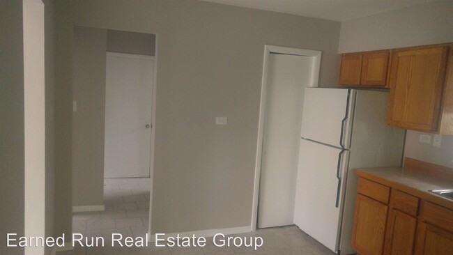 Building Photo - 5147 Electric Ave