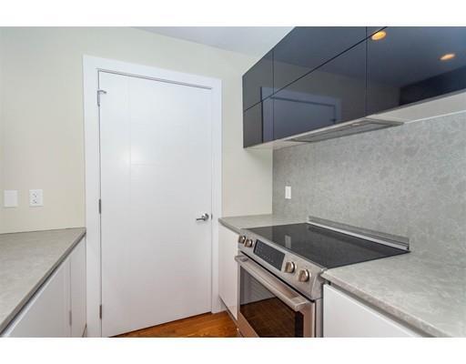 Foto del edificio - 906 E 2nd St