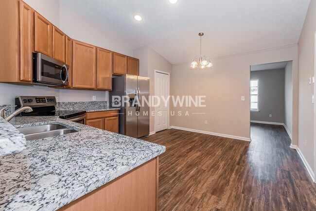 Foto del edificio - NEW Lower Rental Rate Leasing Special: Mar...