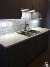 Building Photo - 1096 Bristol Ct