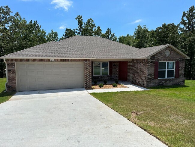Foto del edificio - Pre-Leasing Available — Spacious 4-Bedroom, 2-Bath Home in Benton | Coming Soon!