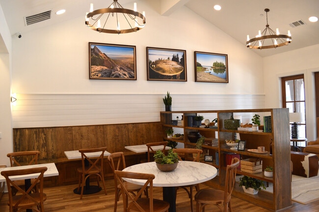 Building Photo - Cypress Creek at Stoney Ridge