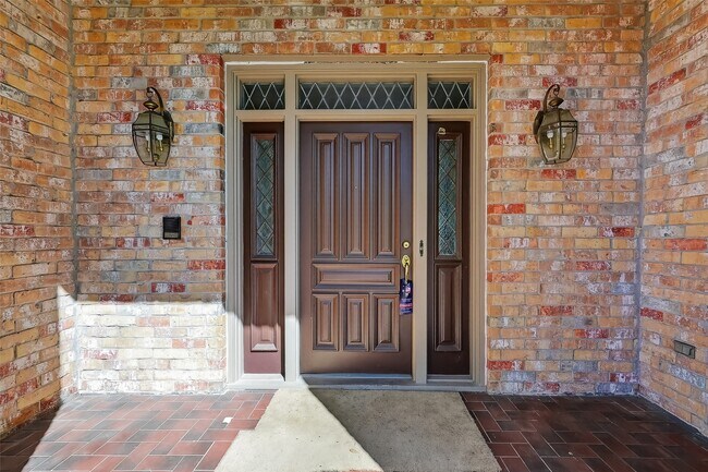 Foto del edificio - 11302 Hylander Dr