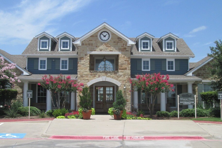 Ranch View Townhomes Apartments in Greenville, TX