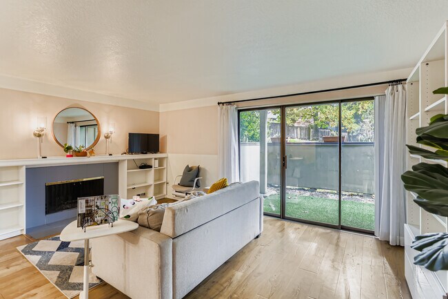 Foto del edificio - 77 Galen St