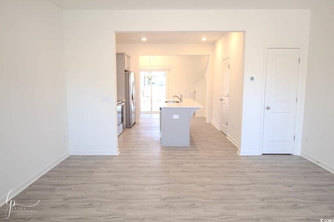 Building Photo - 119 Crescent Wy