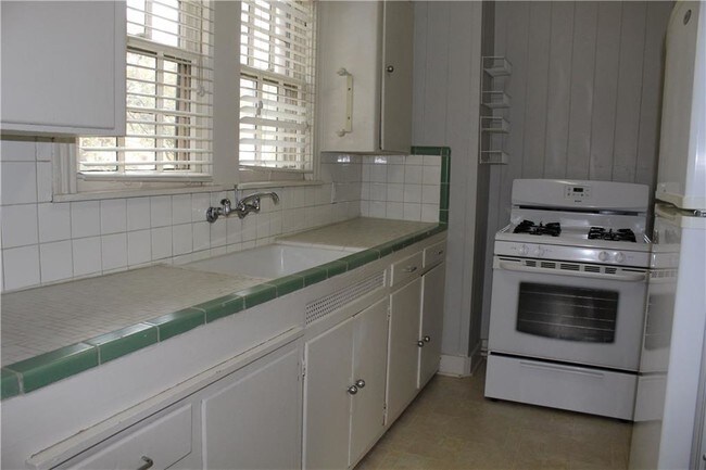 Foto del edificio - 1804 Linscomb Ave