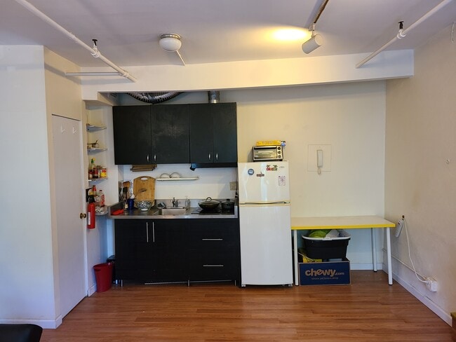 Open Kitchen - 496 LaGuardia Pl