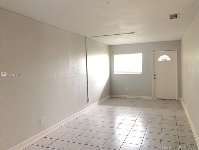 Foto del edificio - 716 SW 16th Ave