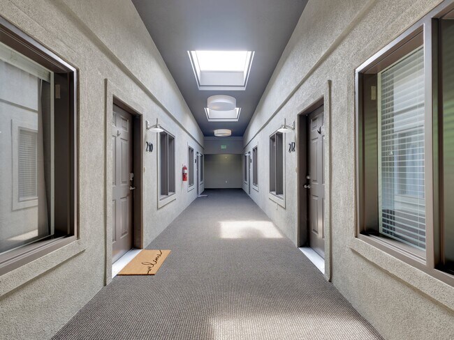 Building Photo - 159 E 800 S