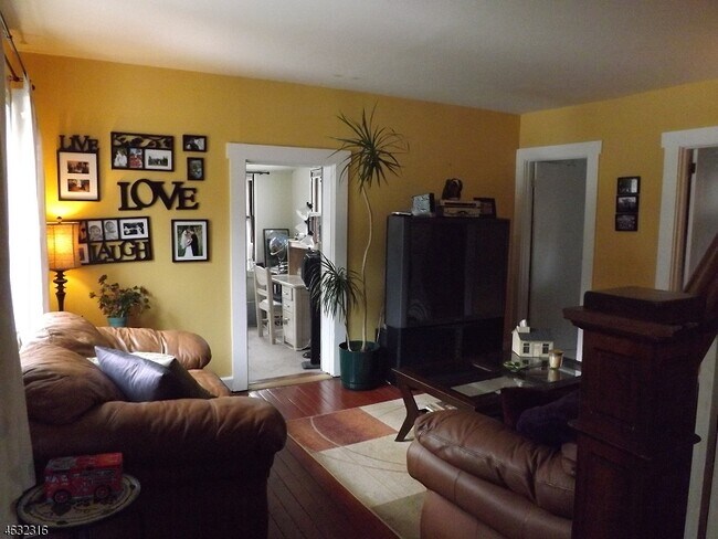 Foto del edificio - 168 Kiel Ave