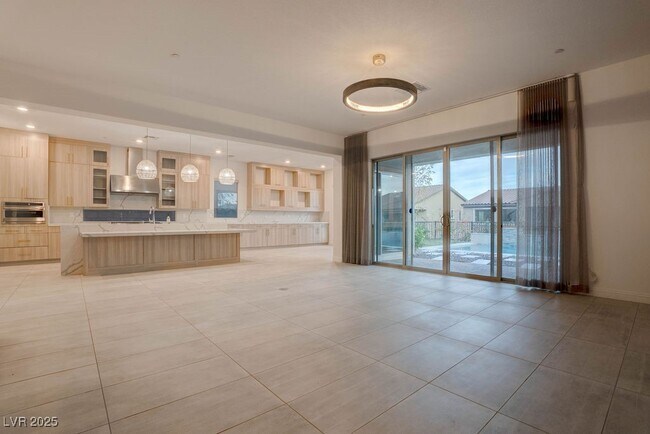 Foto del edificio - 230 Carmel Sky St