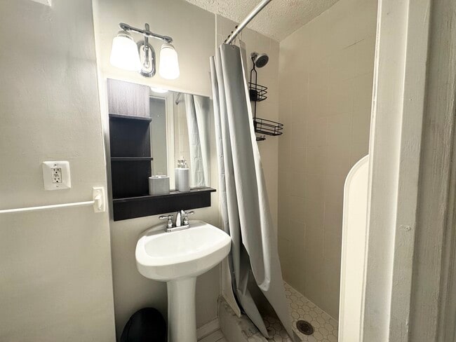 Photo - 6037 Meyers Landing Ct Townhome