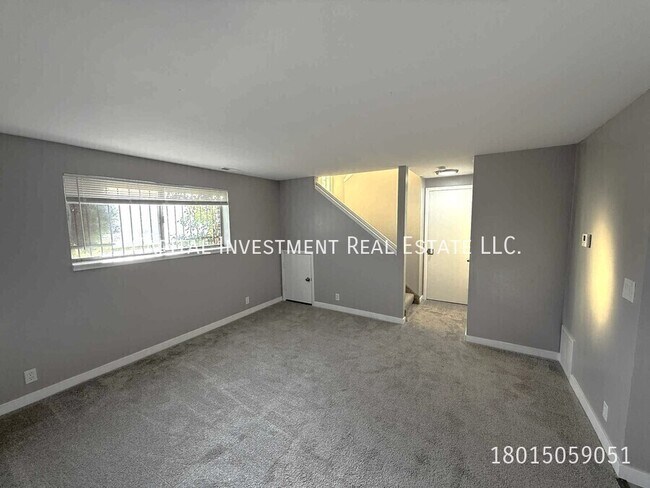 Foto del edificio - 3842 Dean Dr