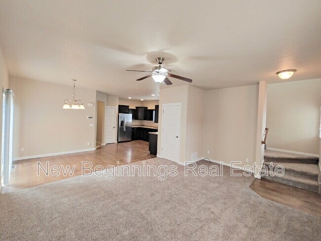 Building Photo - 2562 Ellingwood Dr