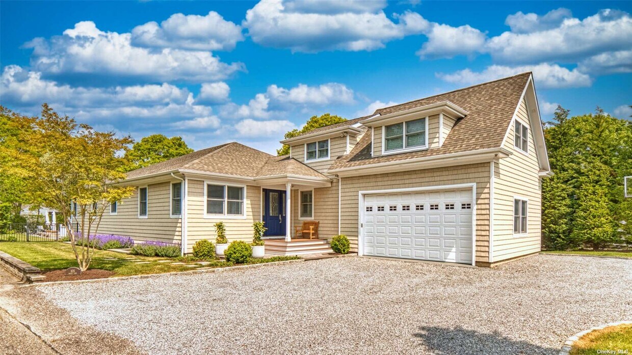 Primary Photo - 105 Oneck Ln