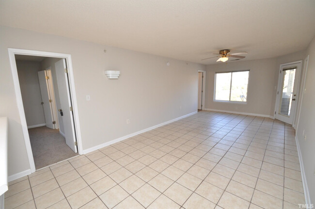 Foto del edificio - Room in Condo on Crab Orchard Dr