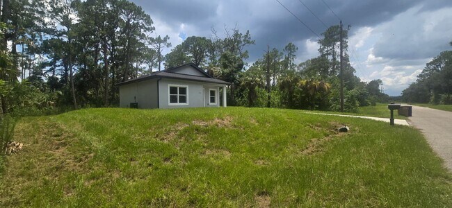 Foto del edificio - Great Location  2/1 Single Family Home