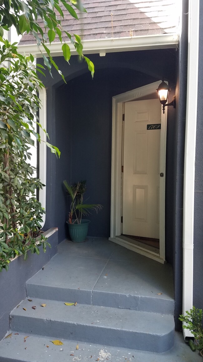 Building Photo - 1769 N Gower St