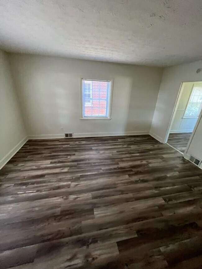 Foto del edificio - 319 Lafayette Pkwy