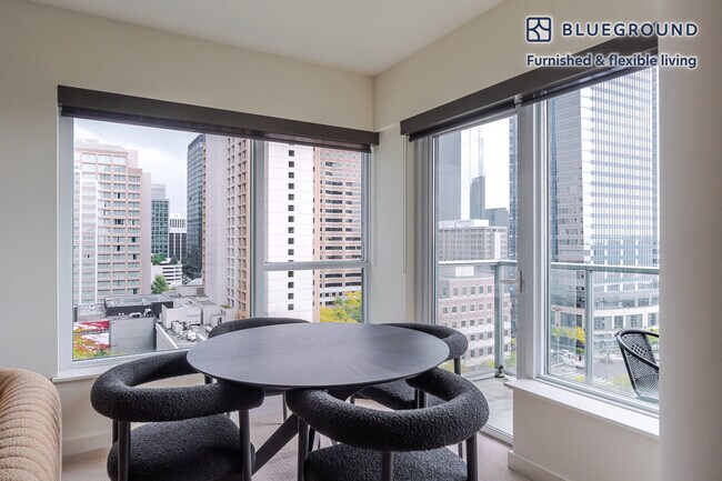 Foto del edificio - 10301 NE 10th St