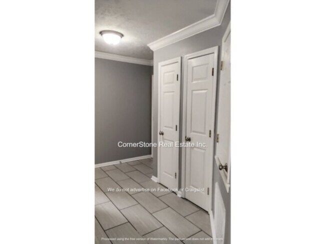 Building Photo - 6720 Willowbrook Dr