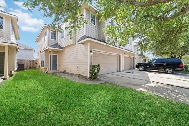 Building Photo - 8734 Rainglen Ln