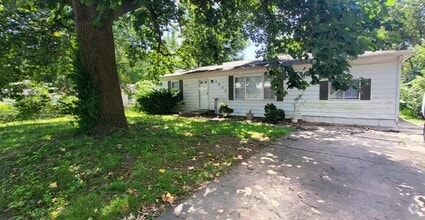 Building Photo - 1502 W Broadmoor St