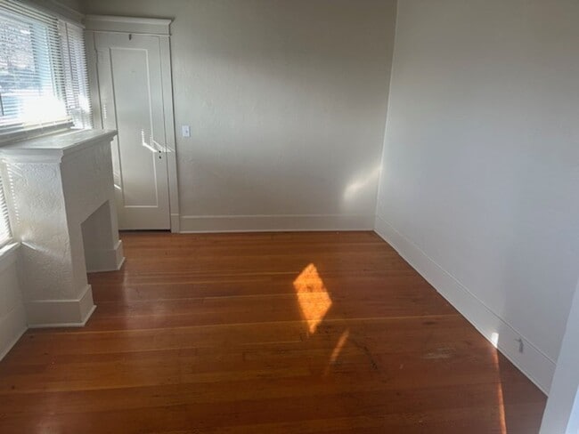 Foto del edificio - 2825 Madison Ave