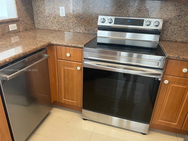 Foto del edificio - 8048 NW 108th Ct