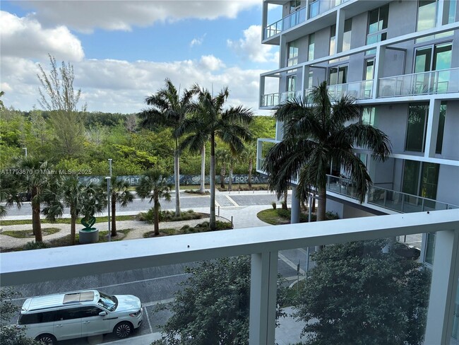 Foto del edificio - 2000 Metropica Wy