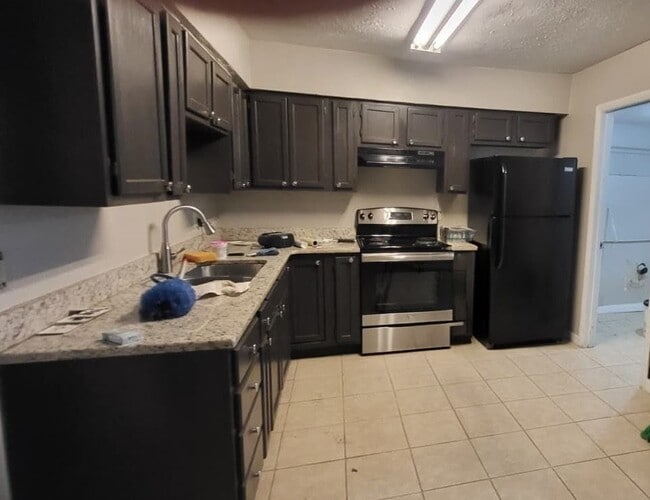 Building Photo - 3918 Crayrich Cir