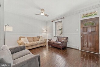 Building Photo - 183 Markle St
