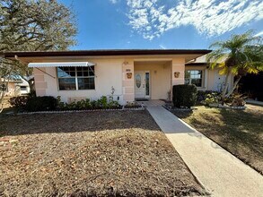 Building Photo - 5850 Summerfield Ct