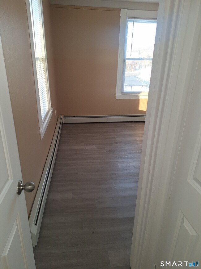 Foto del edificio - 23 1/2 N Spring St