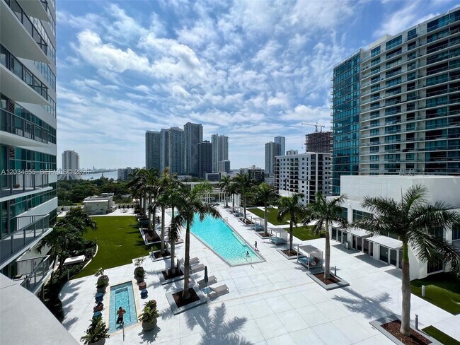 Foto del edificio - 3301 NE 1st Ave