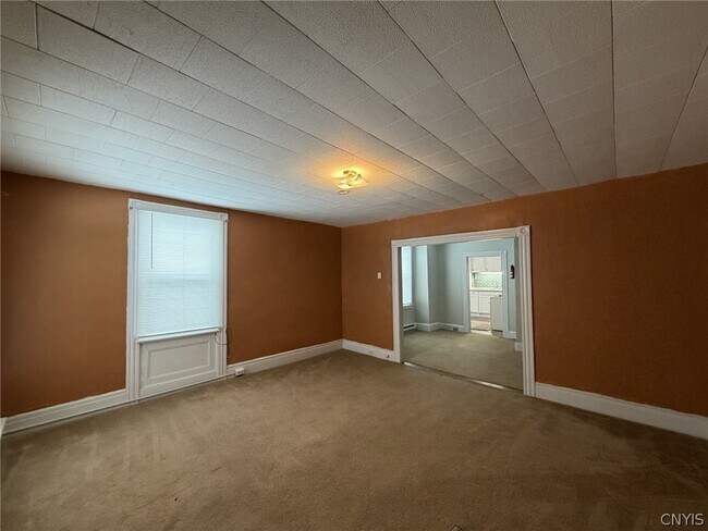 Foto del edificio - 7 S Washington St