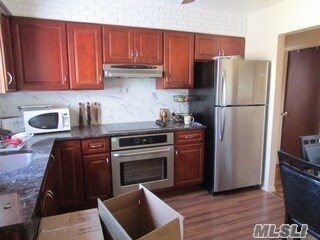 Primary Photo - 25 Terrace Ave