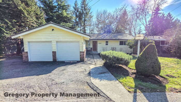 Spacious 5-Bedroom Kirkland Home – Daylight Basement, RV Parking, Quiet Private Drive & Top Schools! - Spacious 5-Bedroom Kirkland Home – Daylight Basement, RV Parking, Quiet Private Drive & Top Schools!