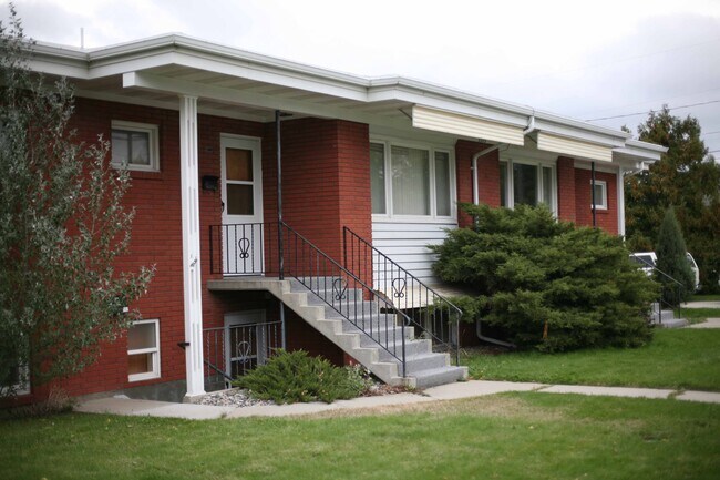 Building Photo - 1315 W Koch St