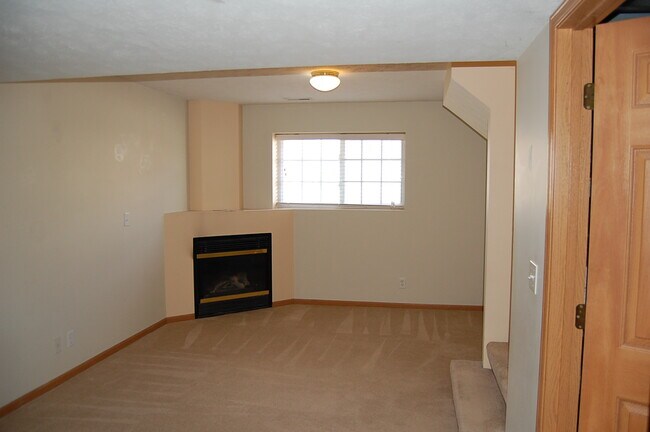 Building Photo - 14509 S 27th St