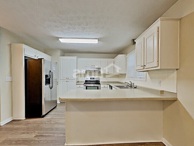 Foto del edificio - 445 Allens Landing Ct