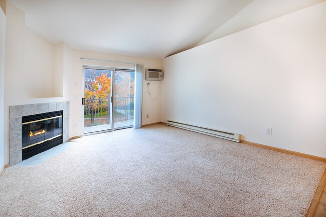 Apartment - High Point Woods