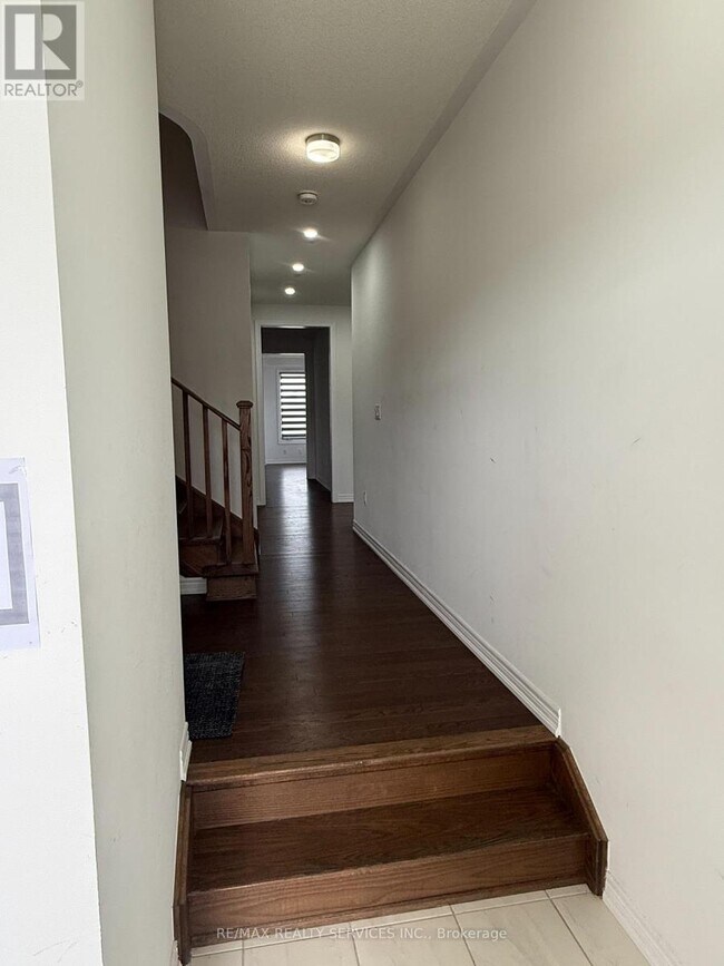 Building Photo - 148 Thicketwood Ave