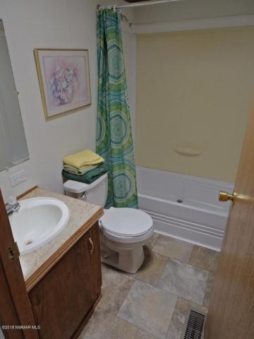 Foto del edificio - 1324 Augusta Dr NE