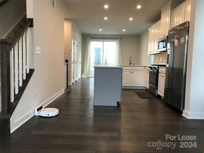 Foto del edificio - 417 E 16th St